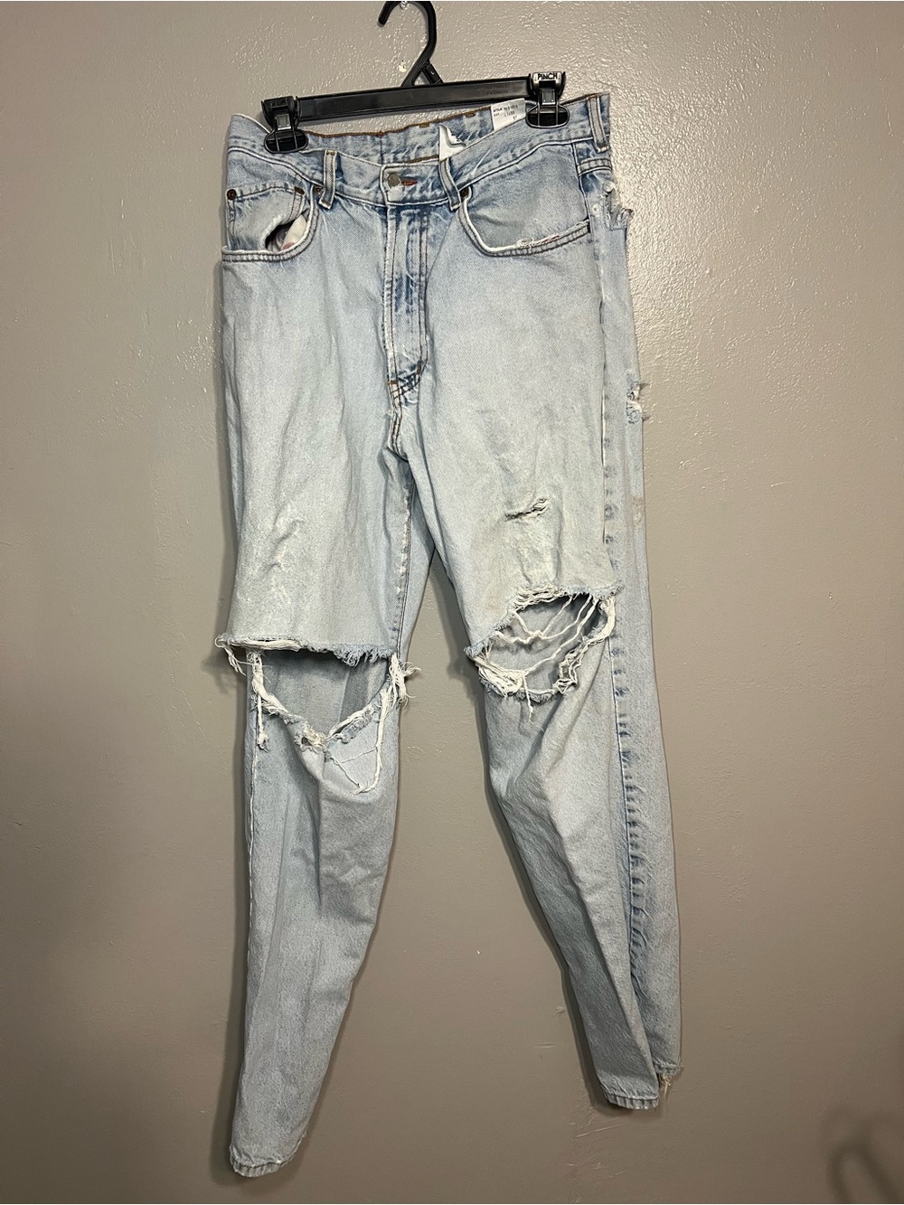VTG Y2K Lucky Brand Dungarees Size 32 Distressed Light Wash Jeans